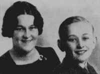 christinejopesladeandson.jpg (3548 bytes)