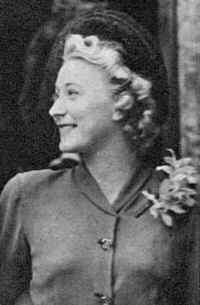 joanhazeldine.jpg (186433 bytes)
